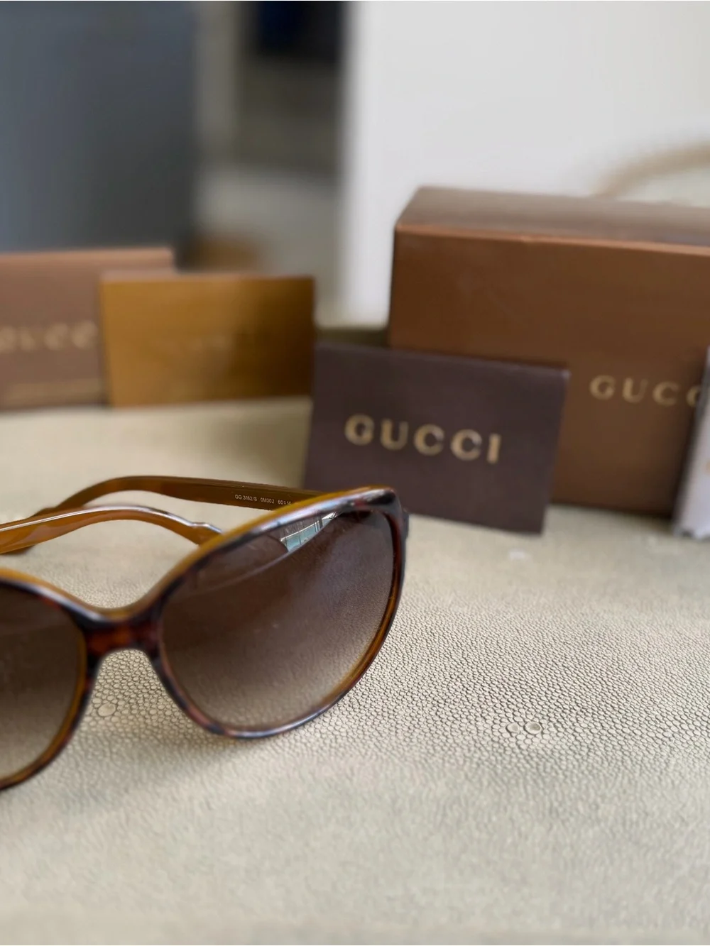 GUCCI authentic Women's Oversized Brown Gradient Sunglasses